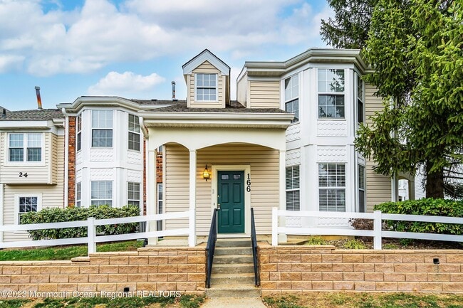 Building Photo - 166 Tulip Ln