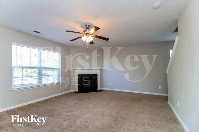 Photo - 1541 Weatherend Dr