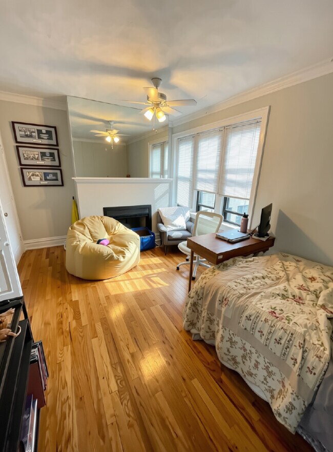 Photo - 639 W Roscoe St Unit P2