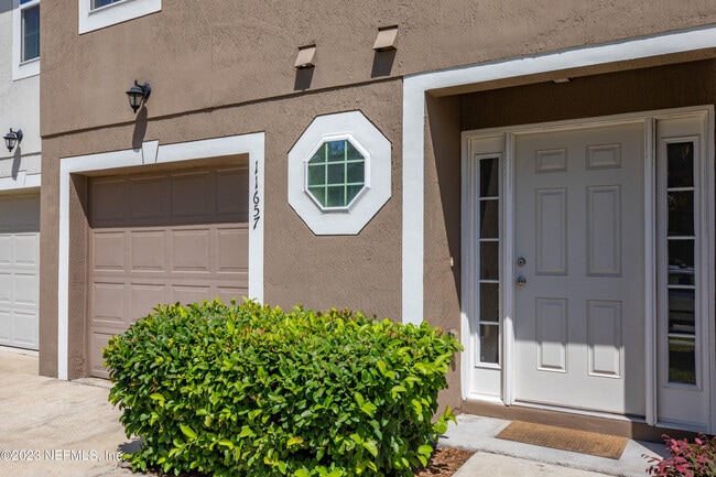 Photo - 11657 Hickory Oak Dr