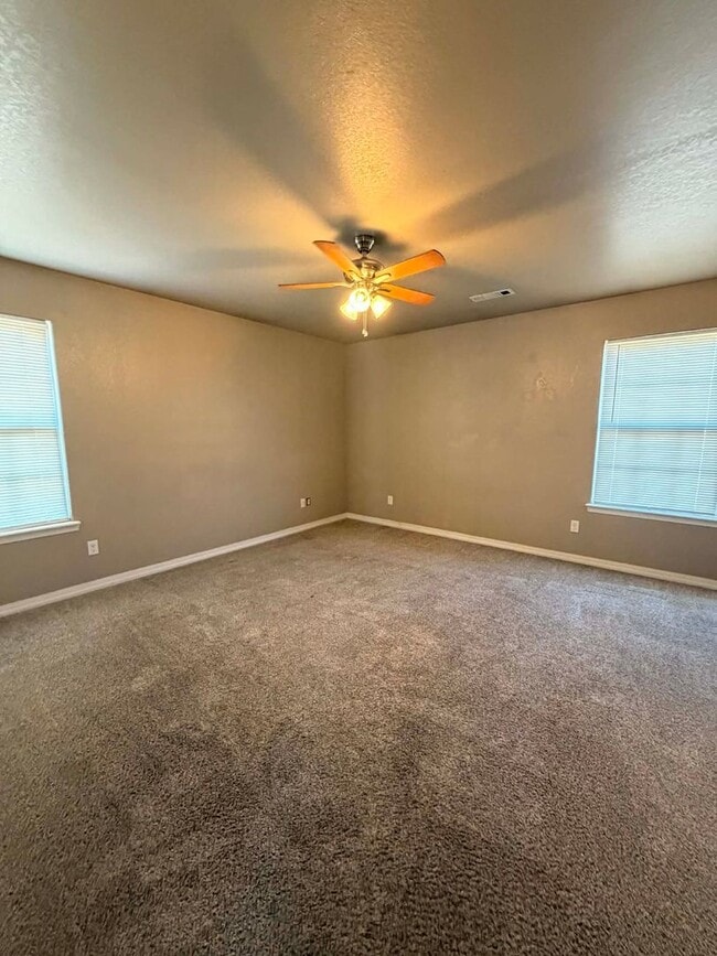 Photo - Cute 3 Bedroom, 2 bathroom house with a 2 car garage, and a storm shelter in the garage!!!