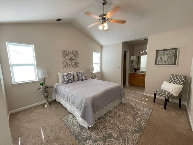 Photo - 3 Bedroom House Available Now