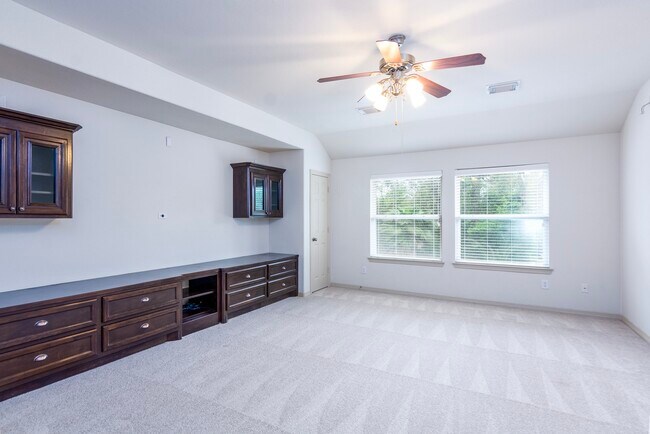 Photo - 62 S Longsford Cir
