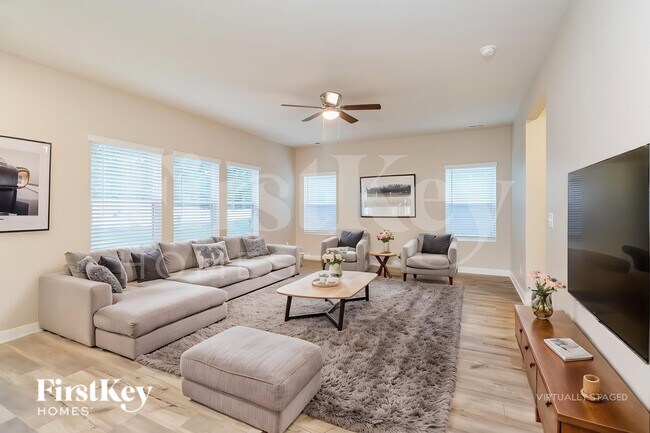 916 Clementine Rd