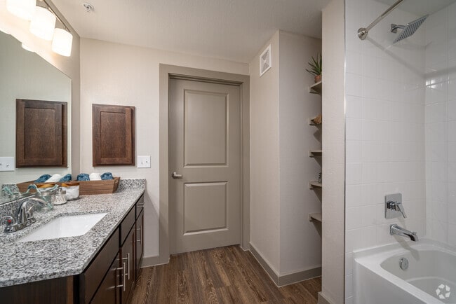 2BR, 2BA - 1,006SF - Alders Cross Creek 62+ Active Adult Homes