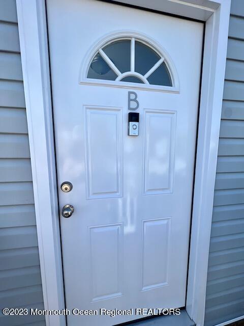 Photo - 80 Center Ave Unidad B