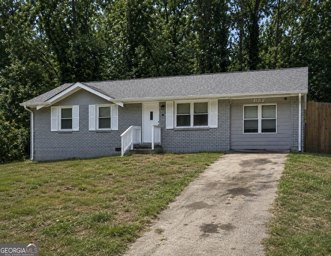 Building Photo - 657 Robert E Lee Pkwy
