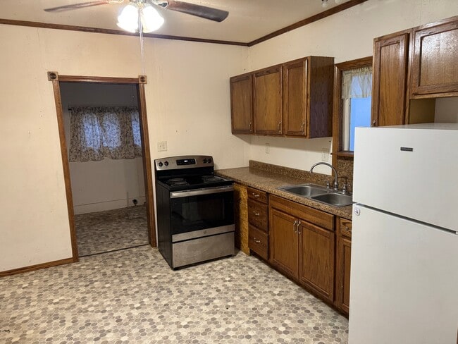 Photo - 2026 E 6th Ave