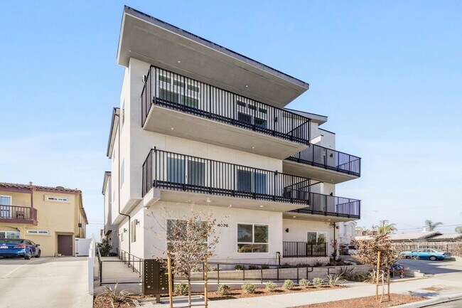 Photo - Summit on Iowa