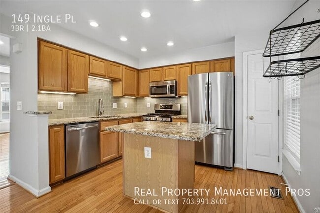 Photo - 149 Ingle Pl