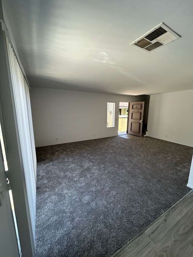 Photo - Spacious Renovated 3 bedroom/2 bath townhome in Paradise Hills! Move in Ready! $3,195