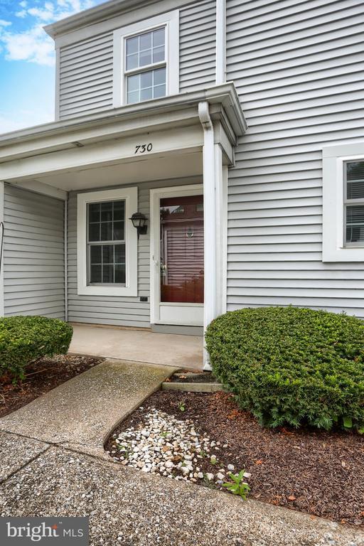 Photo - 730 Cambridge Ct
