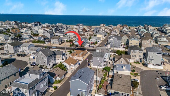 102 W Colony Rd
