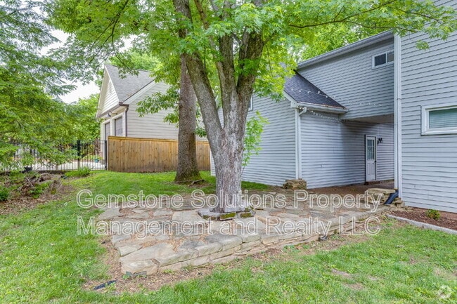 Building Photo - 221 Adams Ct Rental