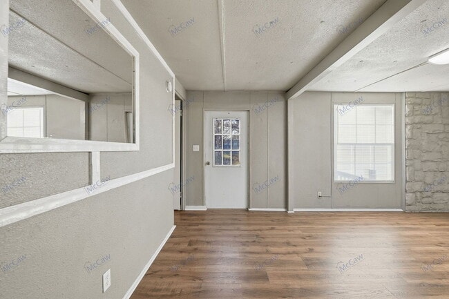 Photo - 1307 Oakridge Rd