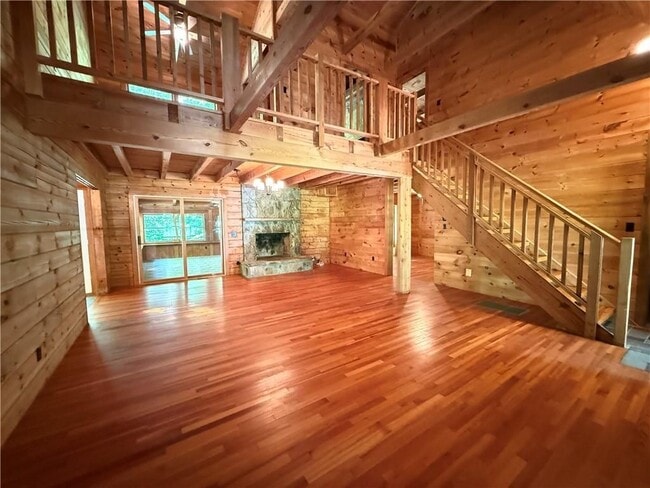 Photo - 2405 Mountain Rd