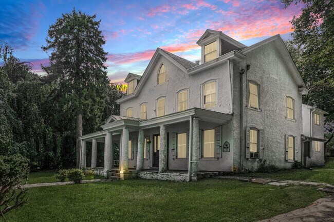 Photo - Updated 2 Bedroom, 1 Bathroom Apt in Berwyn! Unidad 6