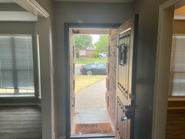 Photo - 5901 Sheffield Dr