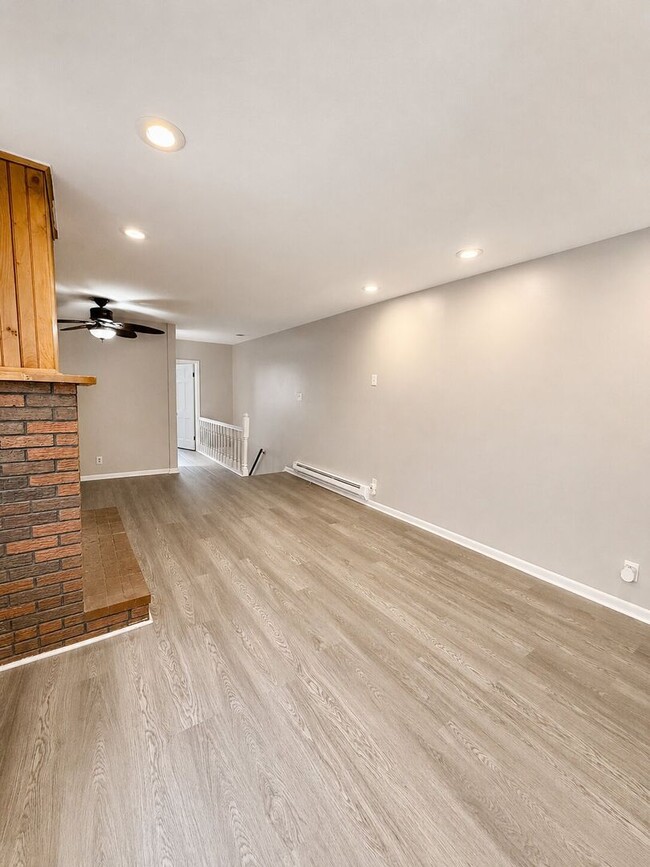 Photo - 1905 Federal St Unit 2nd Floor