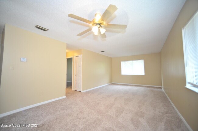 Photo - 2410 Fox Hollow Dr