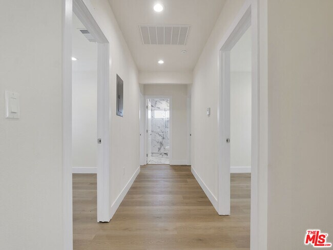 529 W 90th St