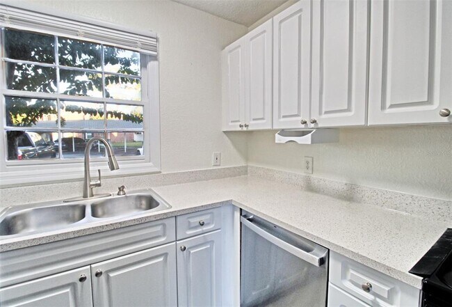 Photo - 13708 Orange Sunset Dr