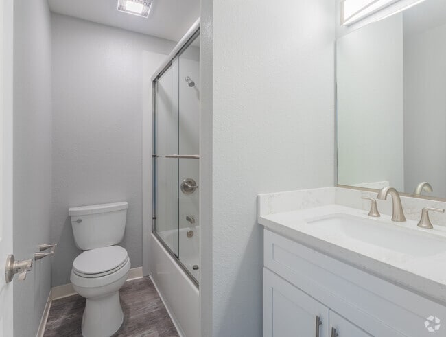 Photo - 100 Union Avenue Apartments