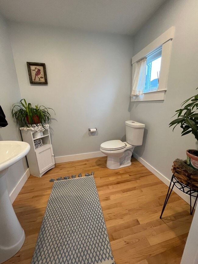 94 Upper Main St Unit 1