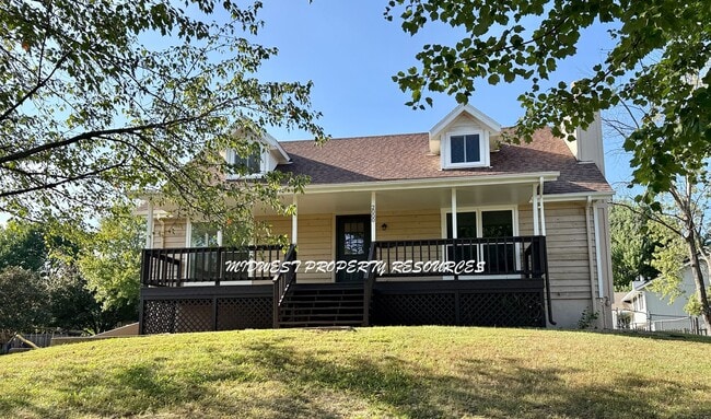 Beautifully Remodeled 4 Bedroom, 3 Bath Home - Beautifully Remodeled 4 Bedroom, 3 Bath Home