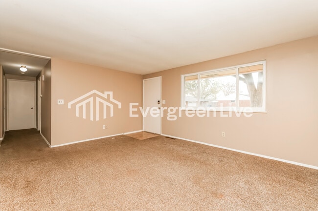 Photo - 6712 Hubbard Dr