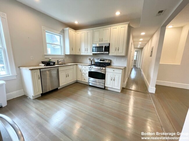 Photo - 201 E Cottage St