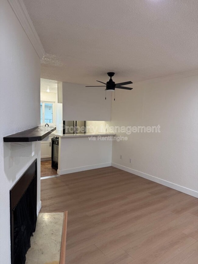 Photo - 10635 Sherman Grove Ave Unidad 18