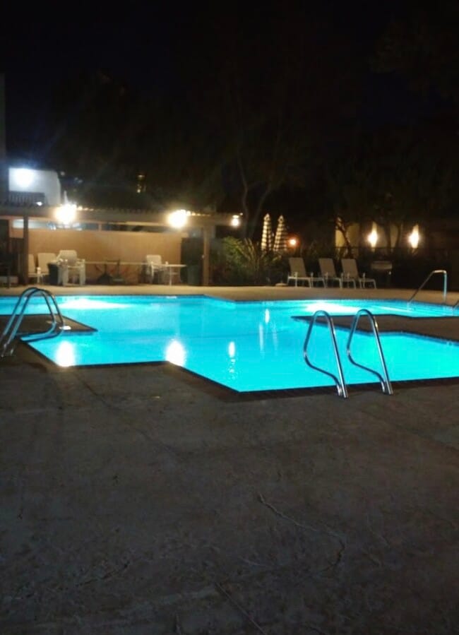 Building Photo - 3701 Colonial Dr Unit 228