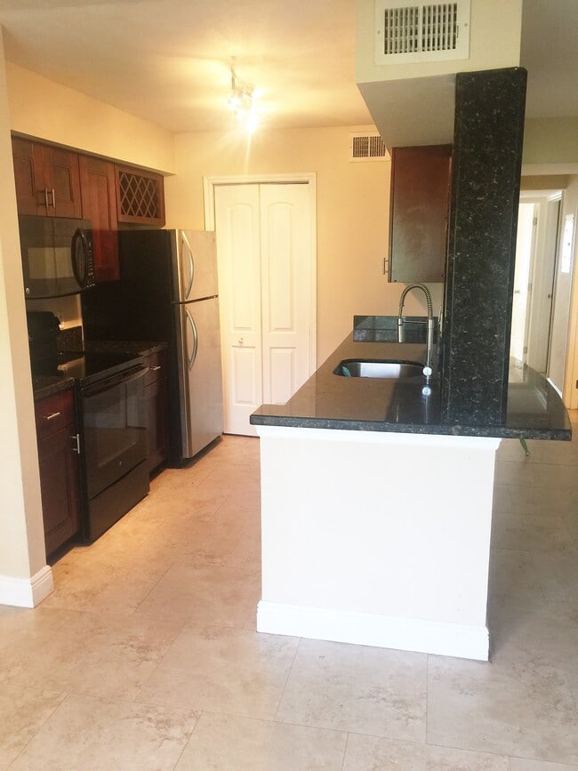 Photo - 2371 NW 33rd St