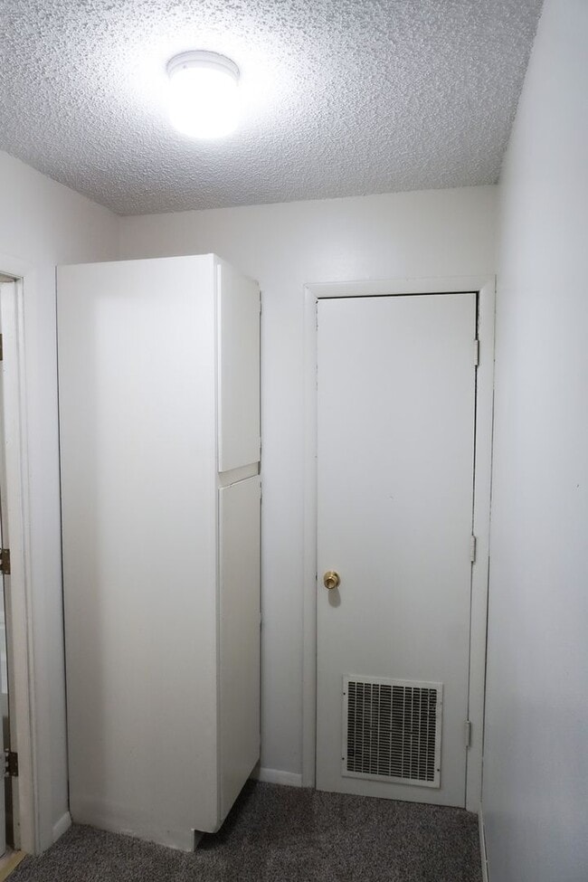 Photo - Valley View Apartments