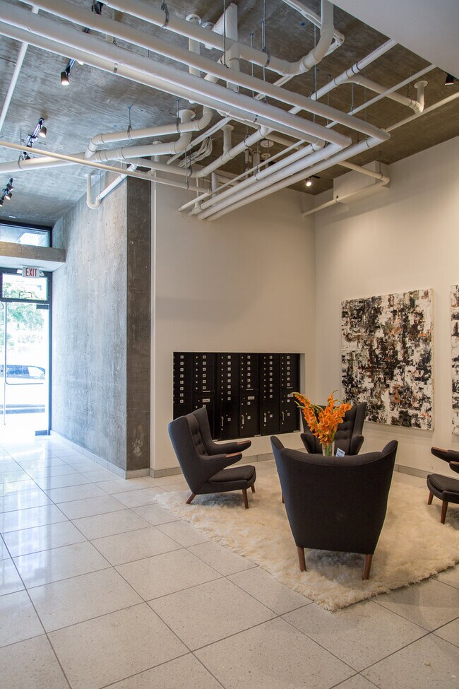 Photo - The Continental