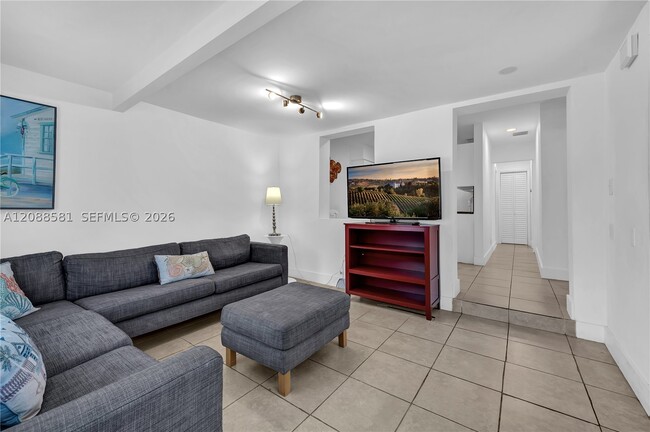 326 SW 14th St Unidad 2
