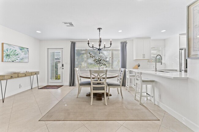 Photo - 429 Inlet Rd