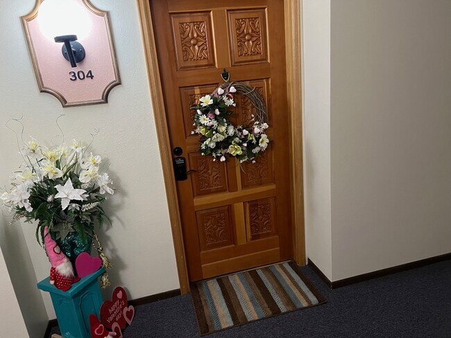 Photo - 4440 S Poplar St