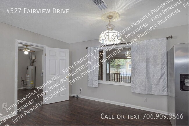 Photo - 4527 Fairview Dr