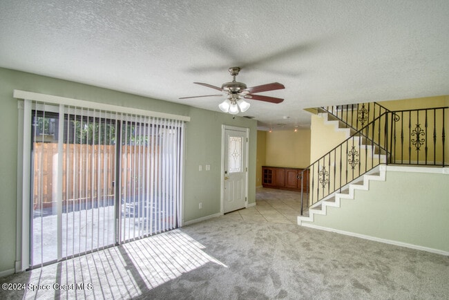 Photo - 2014 Vista Oaks Cir NE