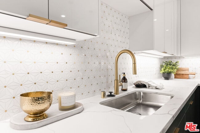 Photo - 4000 Mont Clair St Unit 306