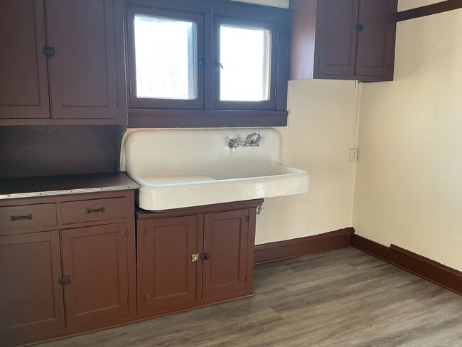 Building Photo - 3726-3728 N 3rd St Unit Upper