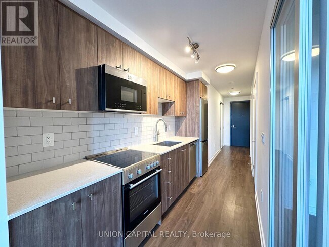 Photo - 15 Wellington St S Unit 2203