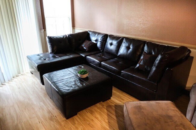 Photo - 207 S Fifth