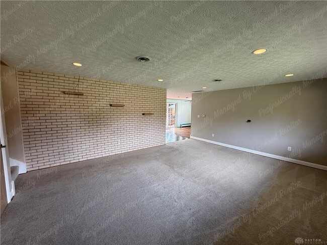 Photo - 2190 Turnbull Rd
