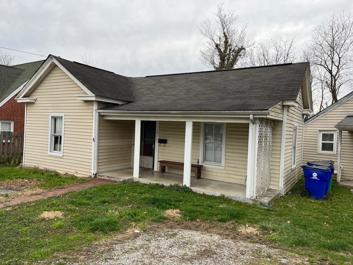 Photo - 304 Giles Rd