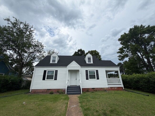 Building Photo - 3912 Pinalto Dr