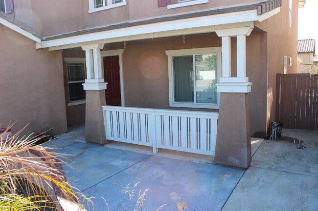 Photo - BEAUTIFUL LARGE 5 Bedrooms, 2.75 Bathrooms Home
