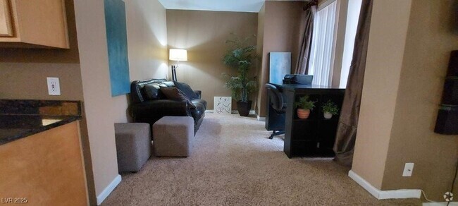 Building Photo - 230 E Flamingo Rd Unit 201 Rental